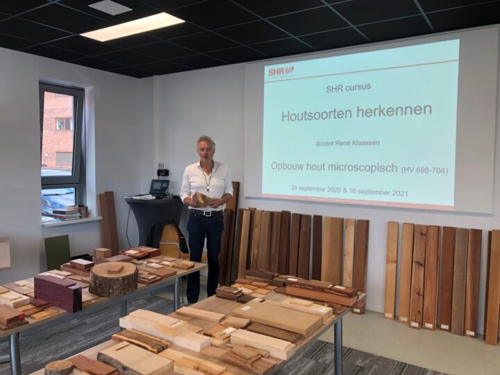 Terugkijken digitaal voorcollege over SHR cursus “Houtsoorten herkennen”