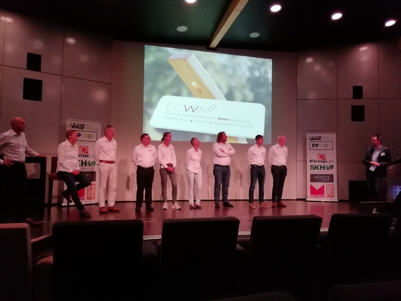 ecwm9-crew