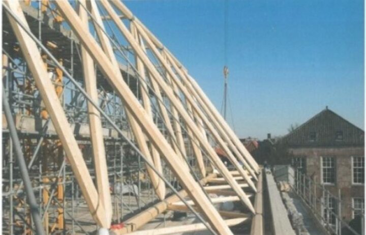 Ontwerpen en testen van houtverbindingen in constructies
