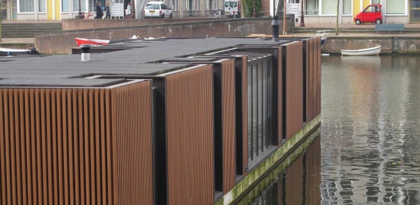 woonark-lekt-bij-veel-regen-ondeugdelijke-afwerking-200