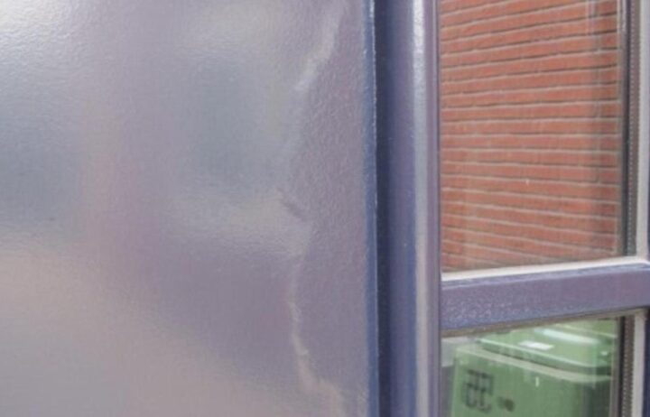 Zwellen dubbele naar buiten draaiende vlakke garagedeuren